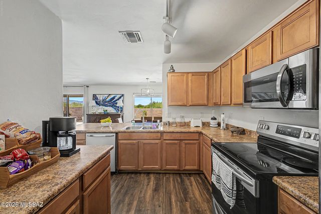 6863 S Cottontail Run Avenue, Tucson, AZ 85756