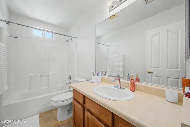 6863 S Cottontail Run Avenue, Tucson, AZ 85756