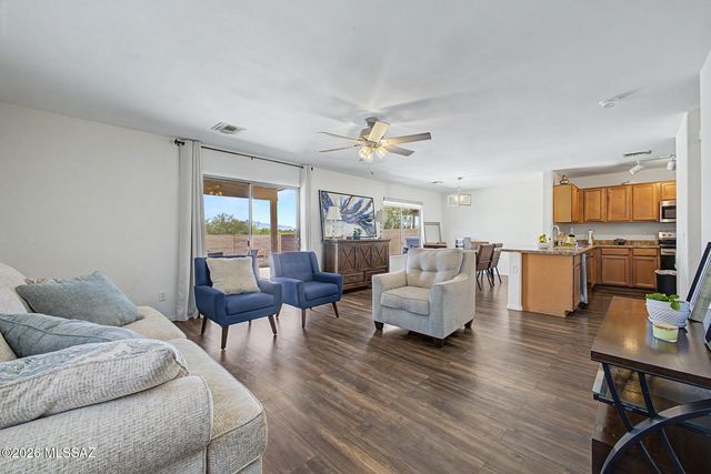6863 S Cottontail Run Avenue, Tucson, AZ 85756