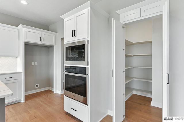 10316 S 212th Street, Gretna, NE 68028