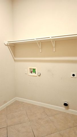 20805 Prestwick DR, Hutto, TX 78634