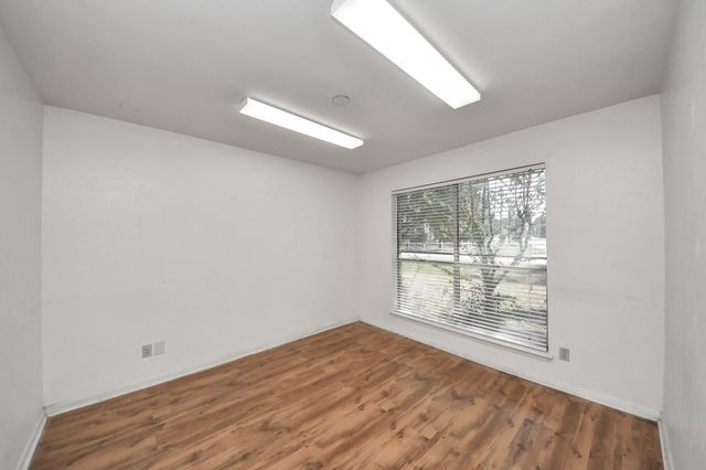 30202 E Geneva Drive, Spring, TX 77386