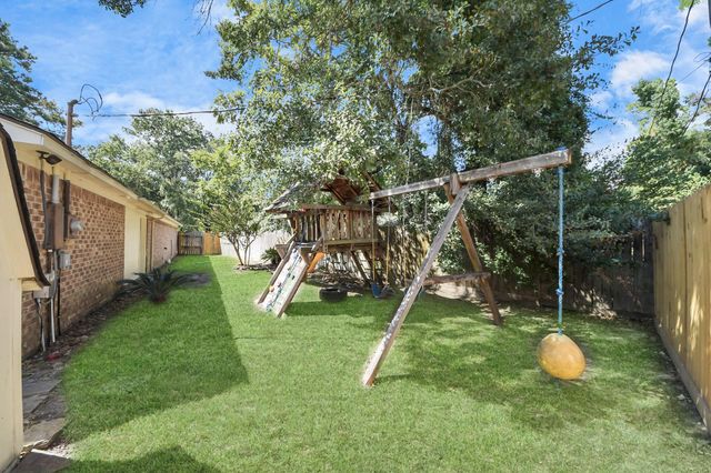 30202 E Geneva Drive, Spring, TX 77386