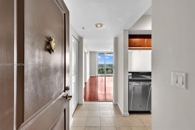 610 W Las Olas Blvd 1121N, Fort Lauderdale, FL 33312