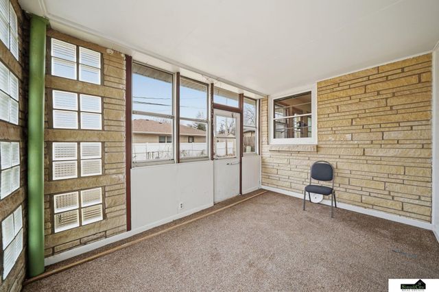 624 S 56 Street, Lincoln, NE 68510