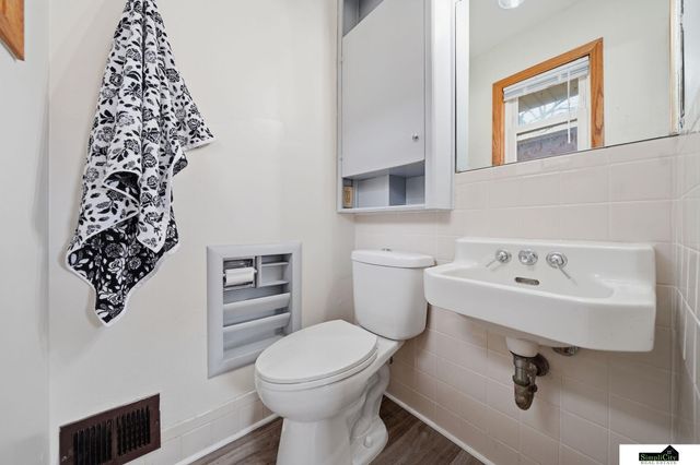 624 S 56 Street, Lincoln, NE 68510