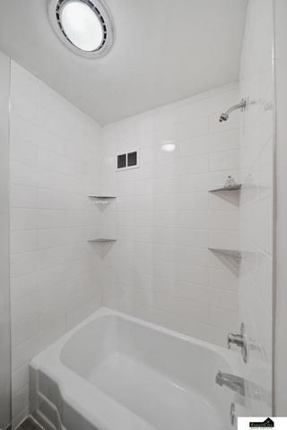 624 S 56 Street, Lincoln, NE 68510