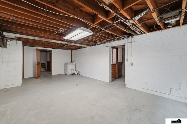 624 S 56 Street, Lincoln, NE 68510