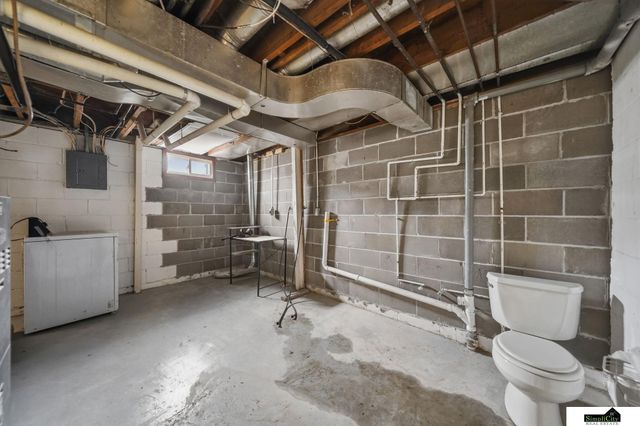 624 S 56 Street, Lincoln, NE 68510