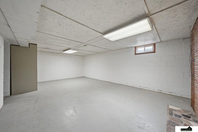 624 S 56 Street, Lincoln, NE 68510