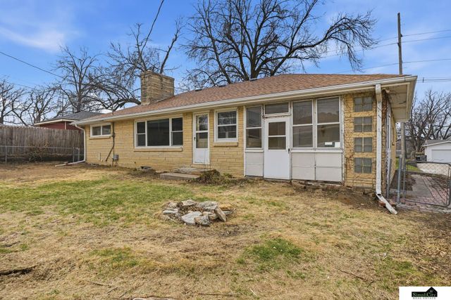 624 S 56 Street, Lincoln, NE 68510