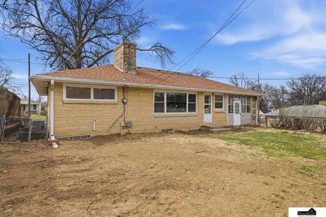 624 S 56 Street, Lincoln, NE 68510