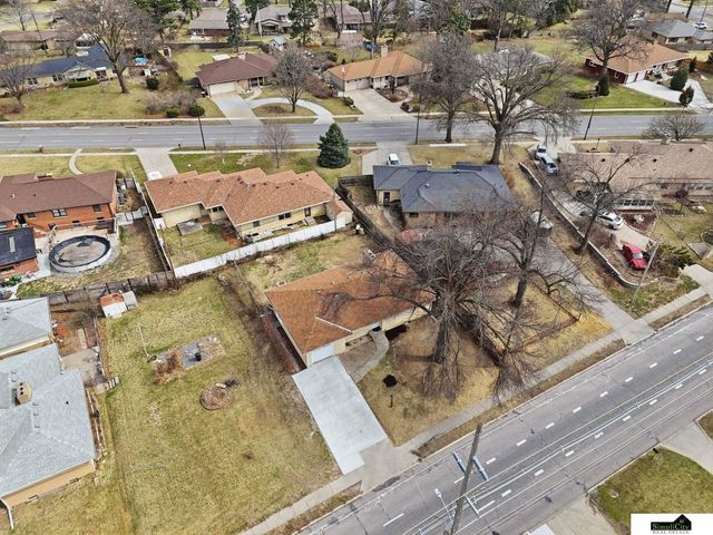 624 S 56 Street, Lincoln, NE 68510