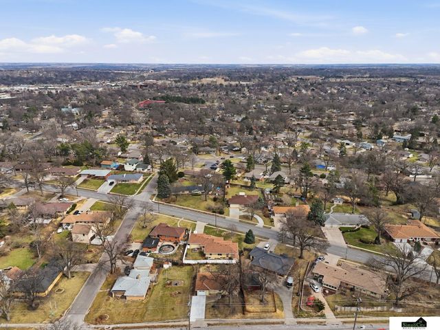 624 S 56 Street, Lincoln, NE 68510