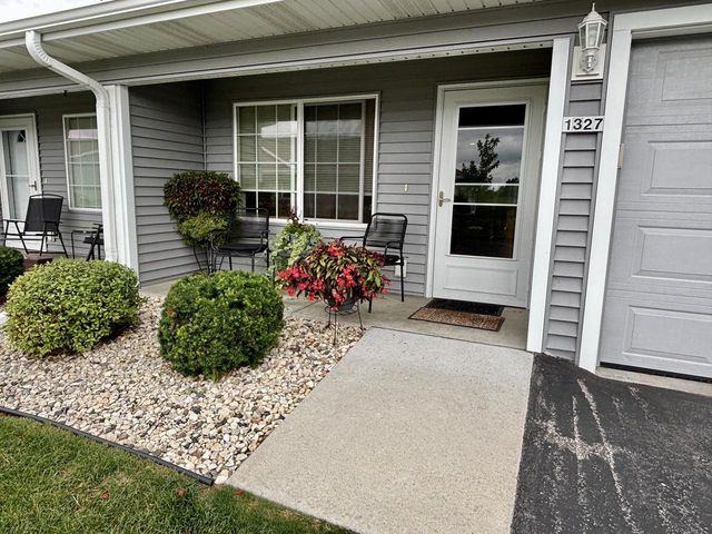 1327 S Wilson AVENUE, Hartford, WI 53027