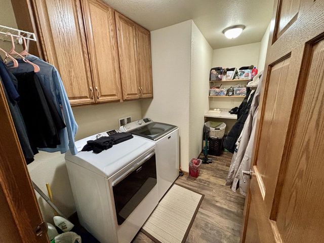 1327 S Wilson AVENUE, Hartford, WI 53027