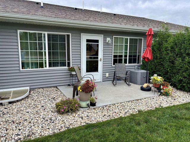 1327 S Wilson AVENUE, Hartford, WI 53027