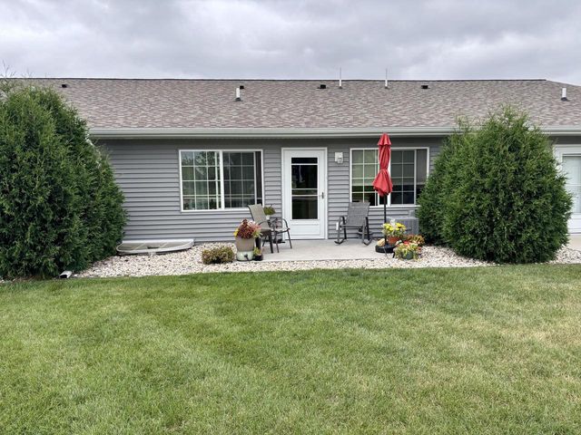 1327 S Wilson AVENUE, Hartford, WI 53027