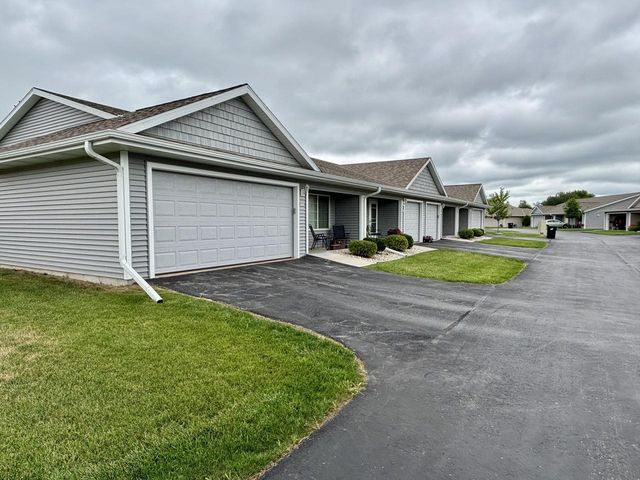 1327 S Wilson AVENUE, Hartford, WI 53027
