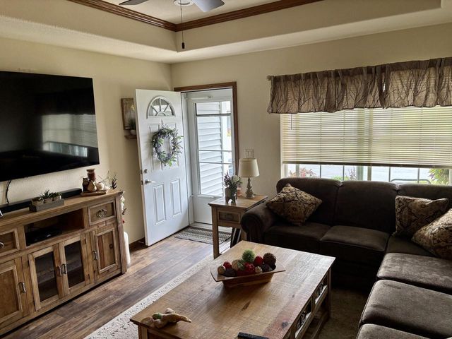 1327 S Wilson AVENUE, Hartford, WI 53027