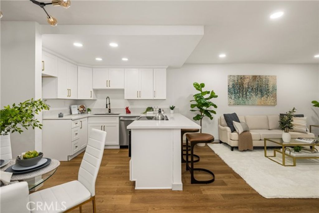 3010 Associated Road 122, Fullerton, CA 92835