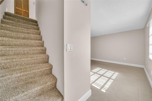 671 W 80th St 0, Hialeah, FL 33014