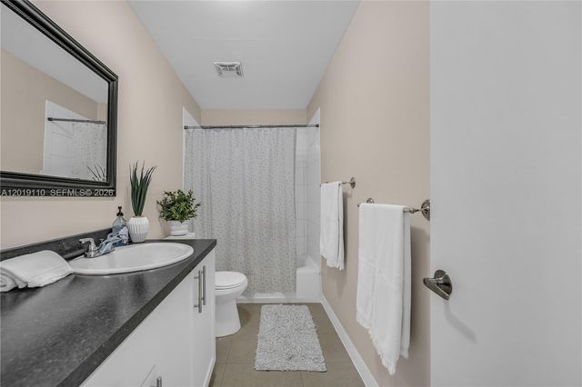 671 W 80th St 0, Hialeah, FL 33014