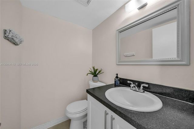 671 W 80th St 0, Hialeah, FL 33014