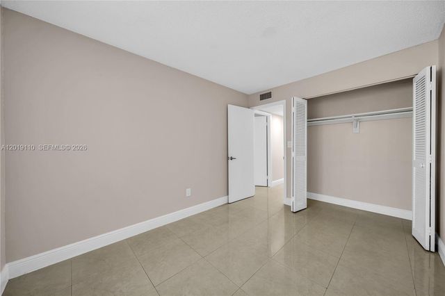 671 W 80th St 0, Hialeah, FL 33014