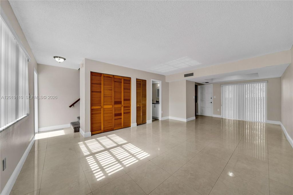 671 W 80th St 0, Hialeah, FL 33014