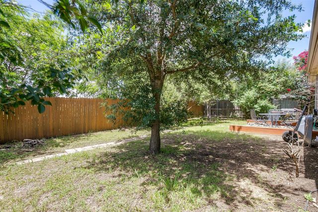 304 Limestone Drive, Alvarado, TX 76009