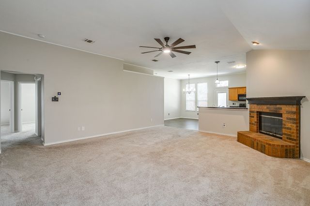 304 Limestone Drive, Alvarado, TX 76009