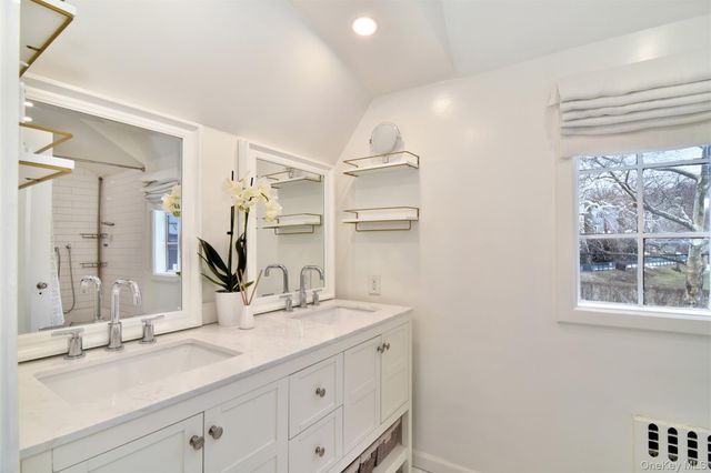 30 Locust Lane, Bronxville, NY 10708