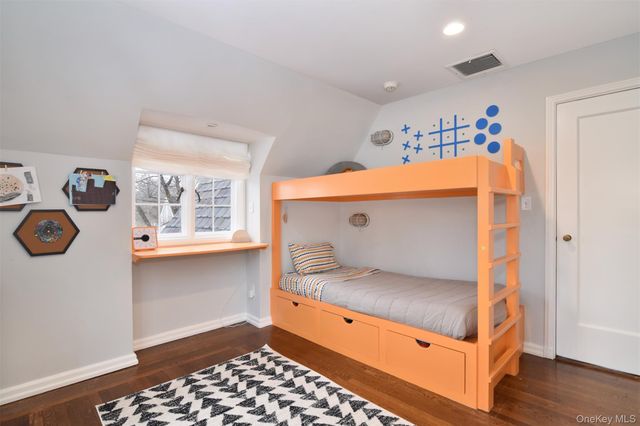 30 Locust Lane, Bronxville, NY 10708