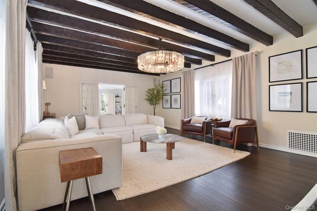 30 Locust Lane, Bronxville, NY 10708