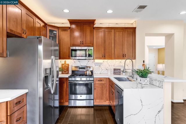 125 Shadowhill Cir, San Ramon, CA 94583