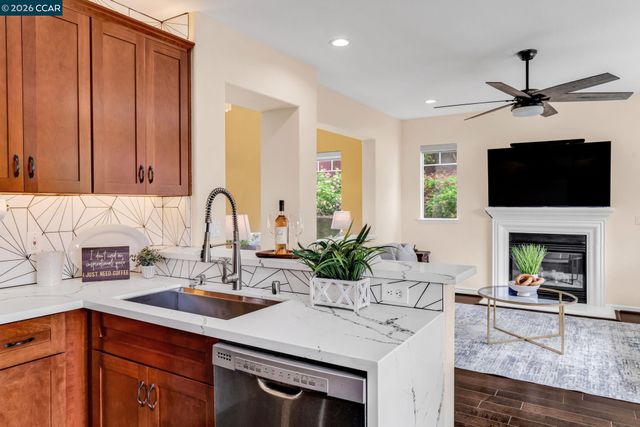 125 Shadowhill Cir, San Ramon, CA 94583