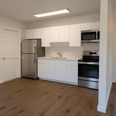 3021 NW 17th St 3021, Fort Lauderdale, FL 33311