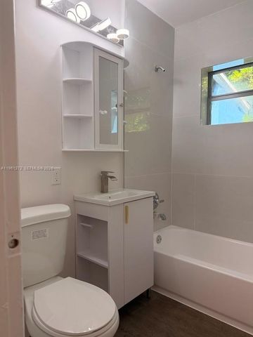 3021 NW 17th St 3021, Fort Lauderdale, FL 33311