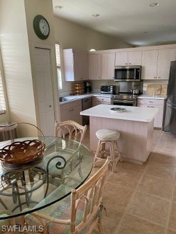 100 L Ambiance CIR E 201, Naples, FL 34108
