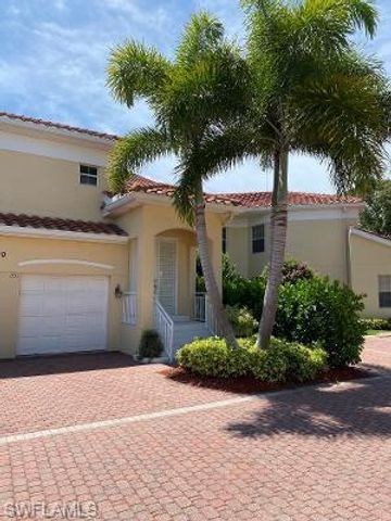 100 L Ambiance CIR E 201, Naples, FL 34108