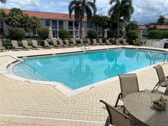 100 L Ambiance CIR E 201, Naples, FL 34108