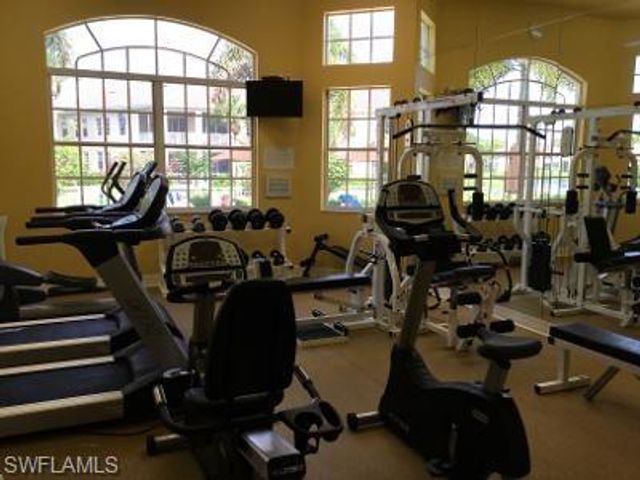 100 L Ambiance CIR E 201, Naples, FL 34108