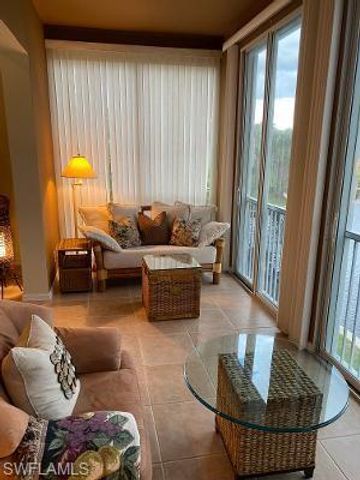 100 L Ambiance CIR E 201, Naples, FL 34108