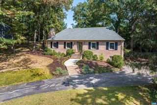 31 OAK LN, Staunton, VA 24401