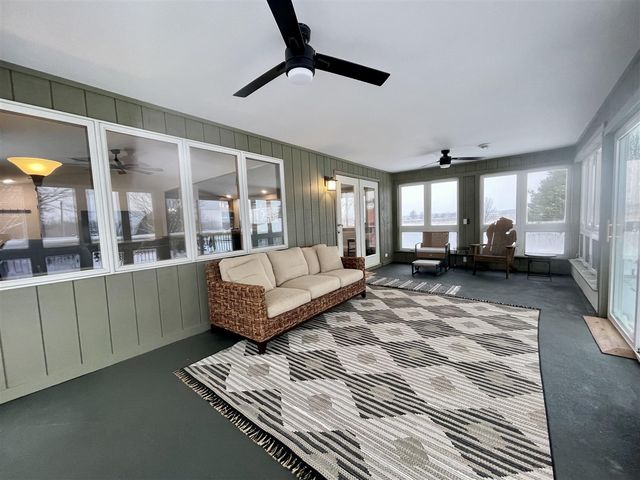 75512 County Road 665, Lawton, MI 49065