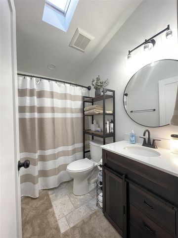 75512 County Road 665, Lawton, MI 49065