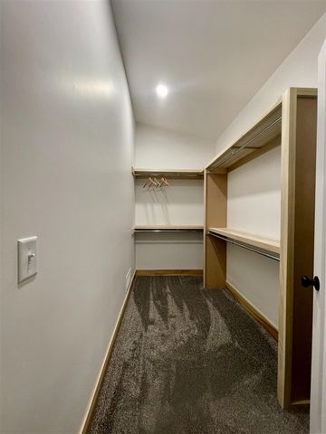 75512 County Road 665, Lawton, MI 49065