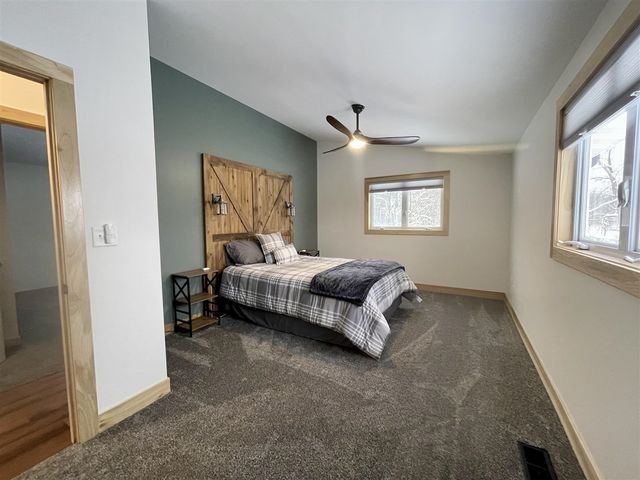 75512 County Road 665, Lawton, MI 49065