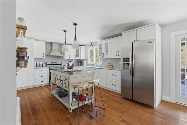 14 Windchime Drive, Mansfield, MA 02048